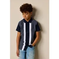 Next Shirt & Shorts Kurzärmeliges Jerseyhemd mit vertikalen Streifen (1-tlg)