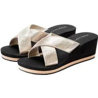 LASCANA Badeschuhe, Flip Flop, Badelatsche, Sandale Badepantolette Pantolette mit Keilabsatz und Metallic-Optik VEGAN