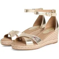 Tommy Hilfiger MID WEDGE ESPAD X CROSS GOLD Keilsandalette Sommerschuh, Riemchensandale mit modischer Kreuzbandage - schmale Form
