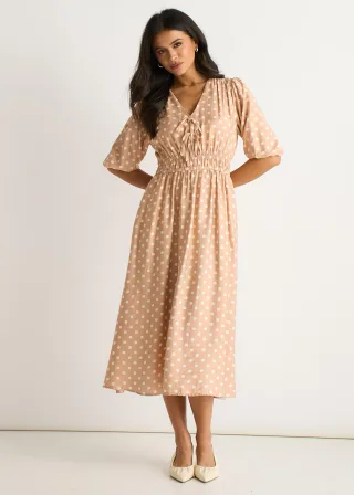 Haferflockenfarbener Fleckendruck Geraffte Taille Midikleid