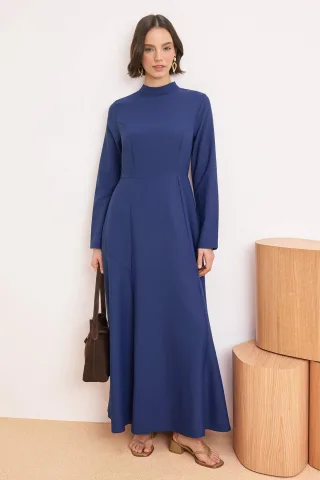 Marineblaues, flaches, langes Skater-Hijab-Kleid für Damen