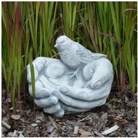 gartendekoparadies.de Gartenfigur Vogel-Trinkschale Hand, Steinfigur, H. 18 cm, 6 kg, Frostsicher