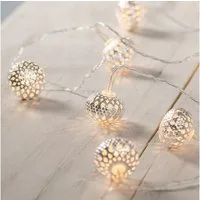 Lights4fun LED-Lichterkette 10er LED Lichterkette silberne Marokkanische Kugeln Batterie