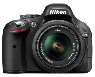 Nikon D5200 [24.1MP Full HD 3"] schwarz inkl. AF-S 18-55mm 1:35-56 G DX VR Objektiv