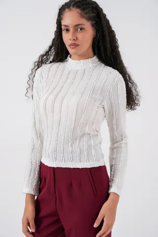 Strukturierte Slim-Fit Halbturtleneck-Bluse