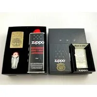 Zippo Feuerzeug Zippo Lebensbaum Tree of Life Antik Finish Feuerzeug Geschenk Set (1-St., 4 teilg), inkl. Geschenkbox, 6 Feuersteine, 125ml Benzin und Zippo Feuerzeug