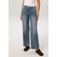 Aniston CASUAL Straight-Jeans mit extravaganten, asymmetrischem Verschluss