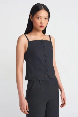 Ärmellose Crepe-Bluse mit Quadrat-Ausschnitt