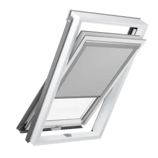 Dachfenster mit verdunkelndem Innenrollo in Hellgrau, PVC, Schwingflügel, RoofLite+ made by Velux Group, Solid PVC, Innen Weiß, außen Anthrazit