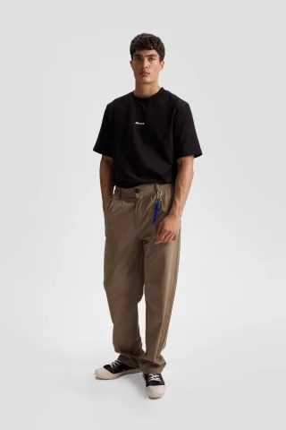 Herren Relaxed Fit Faltenhose mit geradem Bein