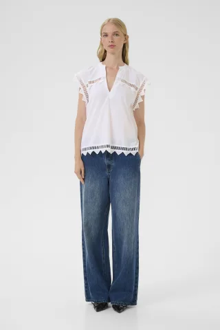 Ärmellose Bluse KBOmmi Straight fit white