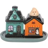 Something Different Salz- / Pfefferstreuer Geister Apothecary & Boo's Bakery Salz- und Pfefferstreuer Set