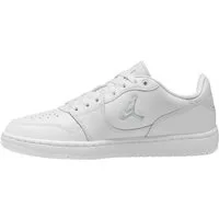 Jordan Jordan Court Connect Low Sneaker inspiriert vom Look des Air Jordan 1