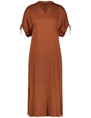 TAIFUN - Elegantes Satinkleid mit Raffungen am Arm braun - Gr. - 42