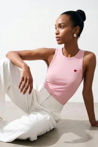 Bestickte ärmellose Slim-Fit-Jersey-Bluse