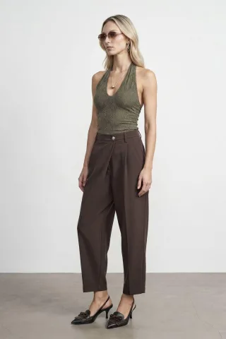 Hoch taillierte weite Crepe-Hosen