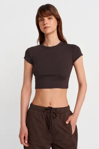 Damen Slim Fit Crop T-Shirt mit Rundhalsausschnitt