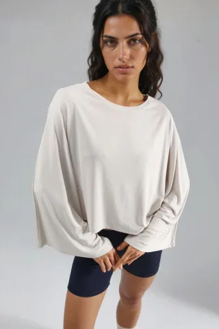 Lässige Bluse mit weiter Bootsausschnitt