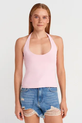 Schlankes Cut-Out-Top mit Halterhals