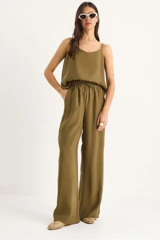 Ärmelloses Camisole und weit geschnittene Hosen Set