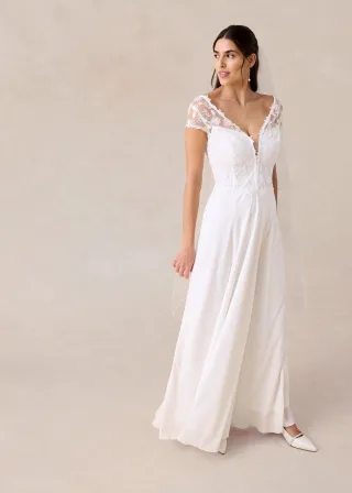 bonprix Brautkleid mit Spitze, weiß, Gr.48, Bezauberndes Brautkleid in Maxi-Länge mit floraler Stickerei und Spitzen-Einsatz im Oberteil