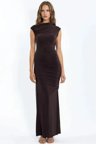 Maxikleid mit Schlitzen und detailreichen Bodycon-Schnitt in Sandfarbe