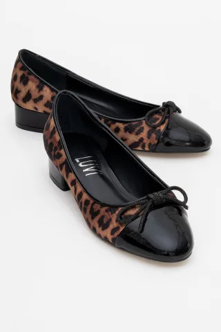 Julien Schleife Detail Blockabsatz Flach Damen