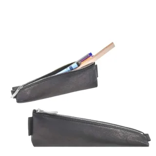 Sonnenleder Schlampermäppchen Leder Keilform Stevenson – schwarz. Edles Design & einzigartige Haptik für Ihre Stifte. Jetzt online entdecken!