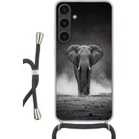 MuchoWow Handyhülle für Samsung Galaxy S24 Plus Elefant - Schwarz - Weiß - Rauch, Tragbare Handyhüllen mit Kette zum umhängen, Handykette Handyband