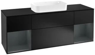 Schwarz
