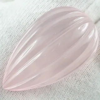 Rosenquarz in zartrosa 59,20 ct - Tropfen Cabochon - 34,01 x 20,52 x 12,87 mm