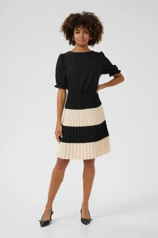 Kleid Feminine black