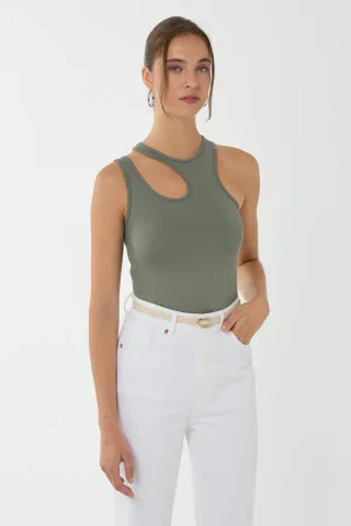 Asymmetrisches Kragen-Crop-Top