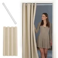 tinycurtains Türvorhang mit Stange weiß 55-90 cm ohne Bohren, Thermo Vorhang Tür, Ösen, abdunkelnd, Polyester, beige Driftwood, Türgardine mit Klemmstange Raumtrenner verdunkelnd