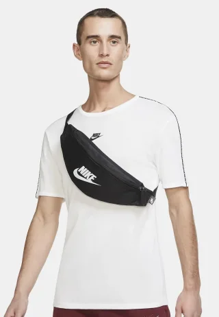 Nike Heritage Waist Pack Tasche in Schwarz