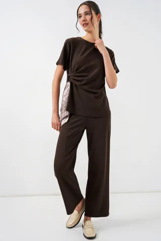 Crew Neck mit Schleifen-Detail und Rippstruktur Set mit weiten Hosen