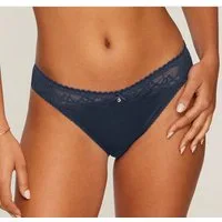 LASCANA Slip Alana mit hohem Seidenanteil und edler Spitze