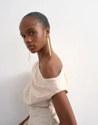 TOPSHOP - TSARISA ASYMMETRIC TWIST SHOULDER TOP Linen - Gr. - 40