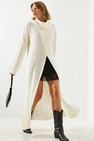 Strukturierter Rollkragen-Maxikleid mit Schlitz