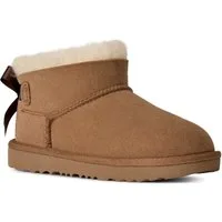 UGG K ULTRA MINI BAILEY BOW Schlupfboots Winterboots mit kurzem Schaft und Ziernähten