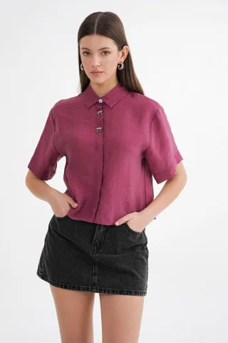 Kurzarm-Crop-Shirt mit Steinzubehör