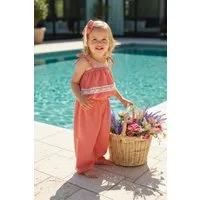 Parla Kids Overall Lachsfarbener Jumpsuit mit Spitzendetails, schmale Träger - Haarspange
