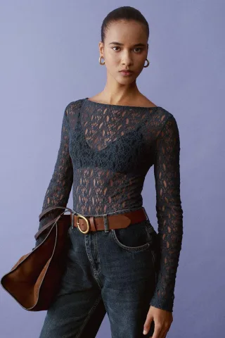 Schlanke Passform Spitzen-Boot-Ausschnitt-Bluse
