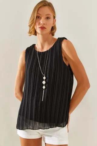Texturierte Siphonbluse mit Zubehördetail