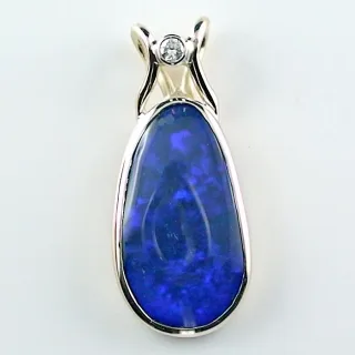 14k 585er Gelbgold Opal Anhänger mit 3,97 ct. Blauen Black Crystal Opal