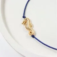 Bow & Hummingbird Armband Set Armband auf Karte - Seepferdchen - Untertauchen, 24 Karat vergoldeter Anhänger