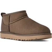UGG Unisex, W CLASSIC ULTRA MINI Schlupfboots, Bequemschuh, Flats, Hausschuh, Freizeitschuh mit Logopatch