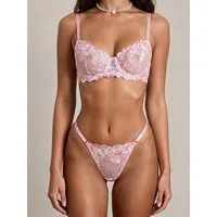 Elegant Love Set: Bügel-BH Sexy Dessous-Set – Damen BH und Tanga mit floraler Spitze (Set, 2-tlg., mit String) Lingerie-Set – Reizwäsche mit Stickerei für besondere Momente