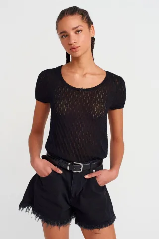 Strukturierte Slim-Fit-Bluse mit Schleifendetail