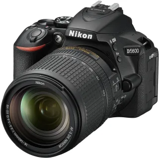 Nikon D5600 [24.2MP Full HD 32"] schwarz inkl. AF-S DX Nikkor 18-140mm 1:35-56G ED VR Objektiv